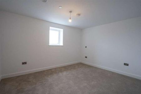 Ariel House, Birmingham, B26 - Photo 5