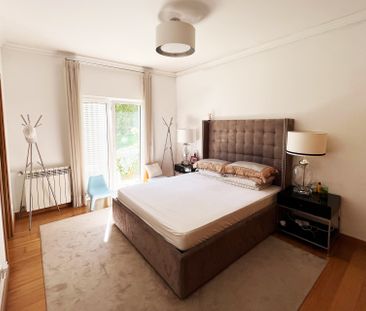 Moradia T4 de luxo no Aldeamento Penha Longa - Photo 5