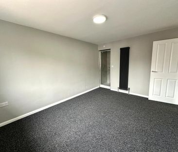 3 bedroom detached house to rent - Photo 3