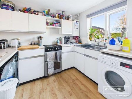 Walton Way, Newbury, Berkshire, RG14 - Photo 4