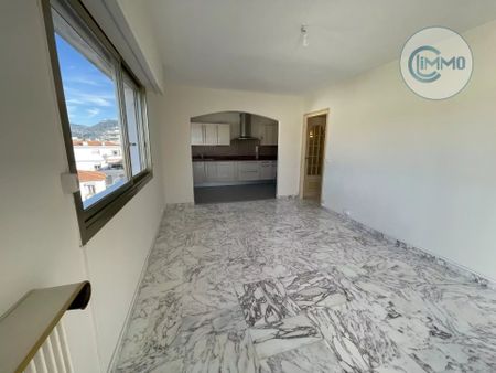 Location Appartement 4 pièces 87m² NICE 06000 - Photo 2