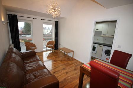 2 bedroom semi-detached house to rent - Photo 2