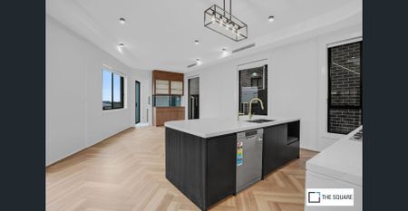 A Perfect Blend of Architectural Style and Modern Luxury - Photo 4