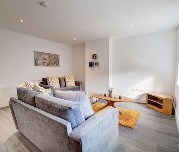 5 bedroom maisonette to rent - Photo 1