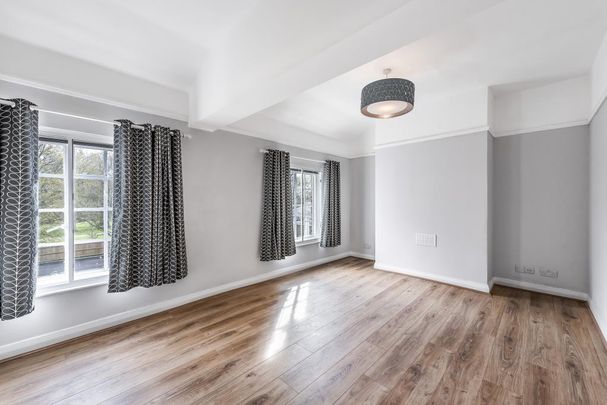 3 bedroom flat to rent - Photo 1