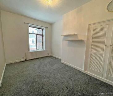 3 bedroom property to rent in Oldham - Photo 3