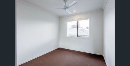 Beautiful Corner Home Opposite the Sports Grounds & Park! - Photo 5