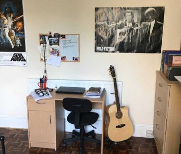 6 bedroom terraced house to rent - Photo 3