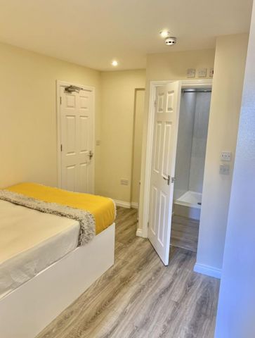 7 bedroom terraced house to rent - Photo 2