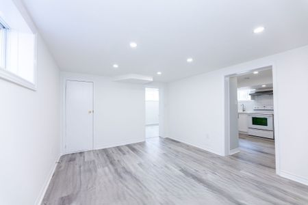 For Lease - 12 Kells Avenue, Toronto, Ontario - Photo 4