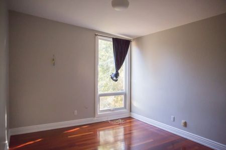 For Lease - 15 Hurlingham Crescent, Toronto, Ontario - Photo 4