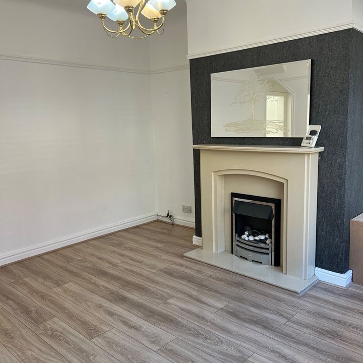 3 Bed Terraced House, Caryl Grove, L8 - Photo 1