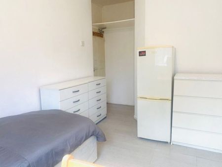 Room in a Shared Flat, Kington House, NW6 - Photo 4