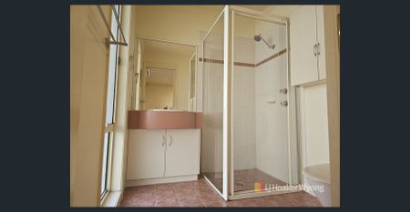 Spacious Family Living in Watanobbi - Photo 2