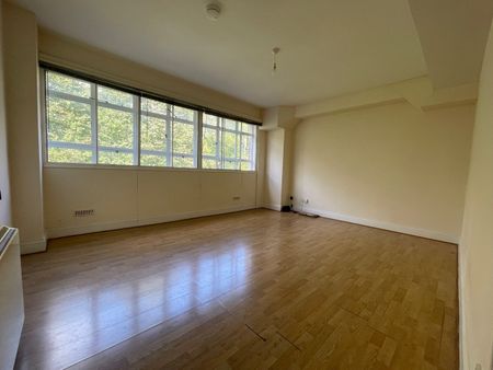 2 Bed Flat, Hanover House, SO14 - Photo 3