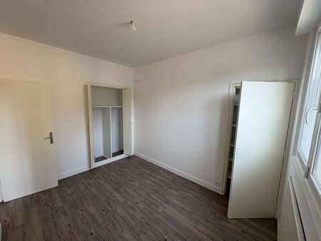 Location Appartement 2 pièces 49m² - Photo 3