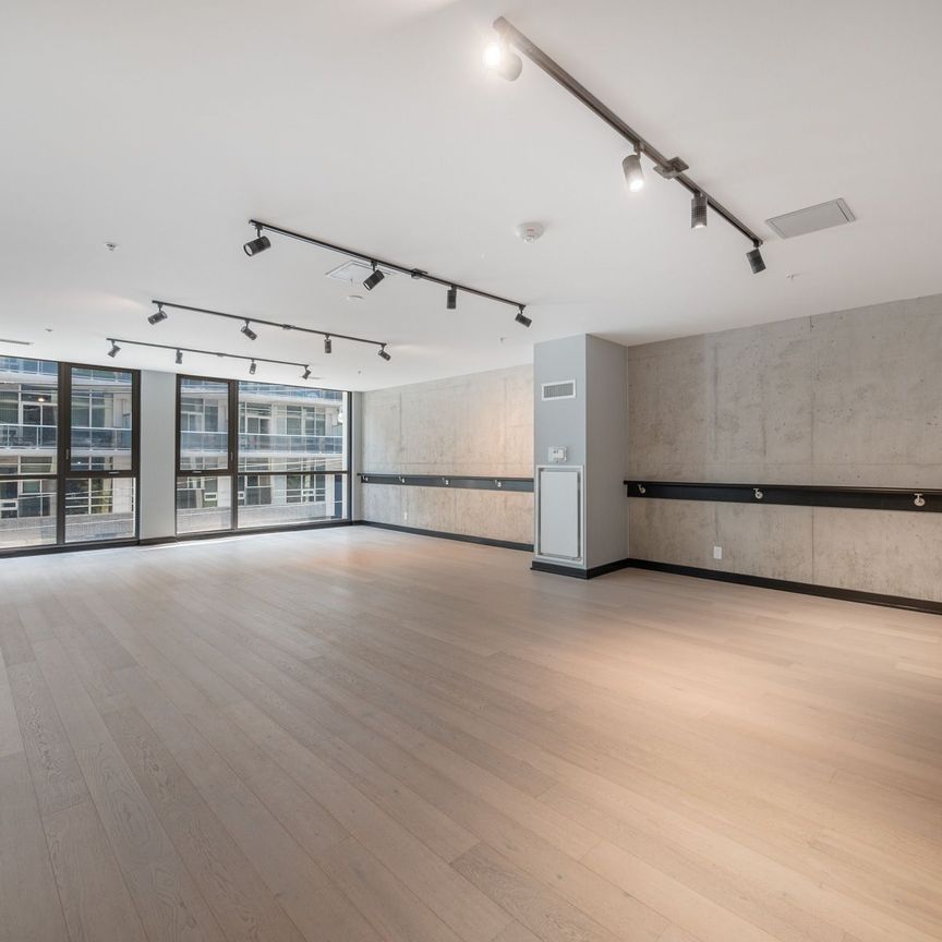 For Lease - 39 Brant Street Unit# 406, Toronto, Ontario - Photo 1