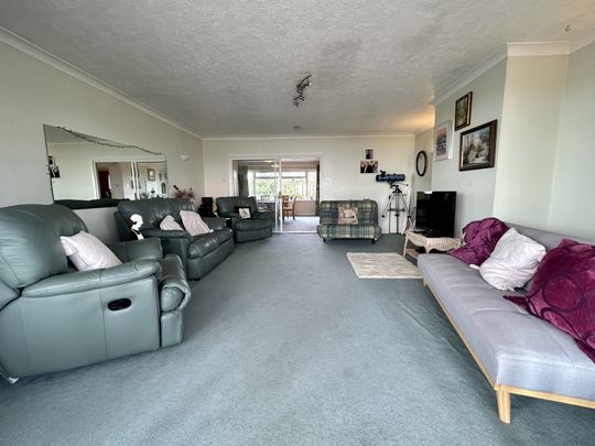 East Front Road, Bognor Regis - Photo 1