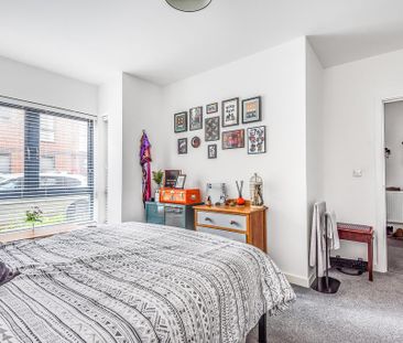 2 bedroom flat to rent - Photo 4