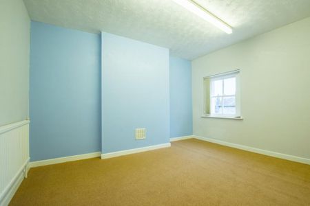 5 bedroom end of terrace house to rent - Photo 5