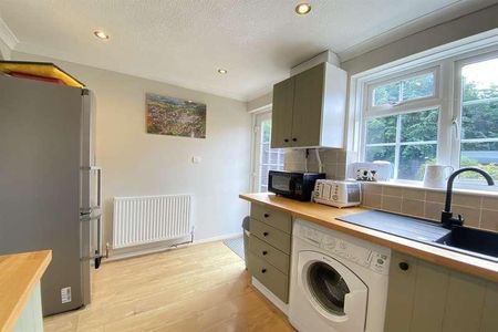 Chineham, Basingstoke, RG24 - Photo 4