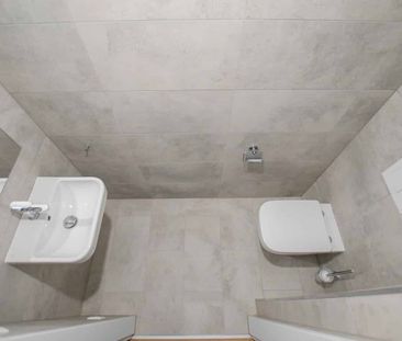 Erstbezug nach Sanierung: Schöne 2 Zimmer-Wohnung mit Loggia und To... - Foto 1