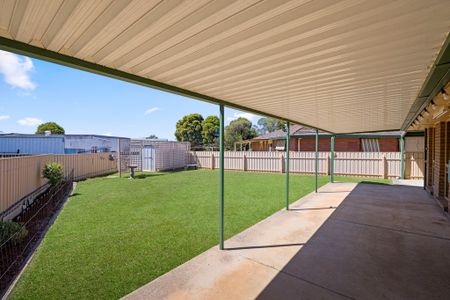 13 Highland Crescent, Wodonga VIC 3690 - Photo 3