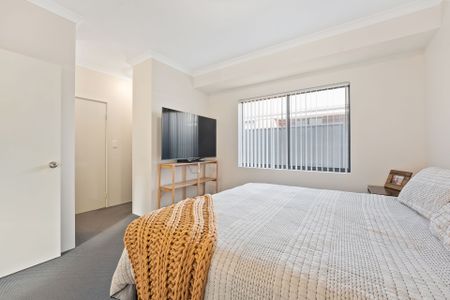 Lovely Family Home in Baldivis - Photo 2