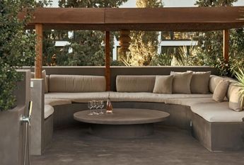 Luxury Villa for rent in Marbella Del Este, Andalusia