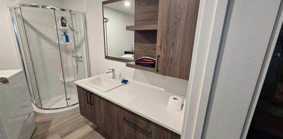 61/2 - Duplex avec sous-sol - Vue sur lac Magog - Photo 2