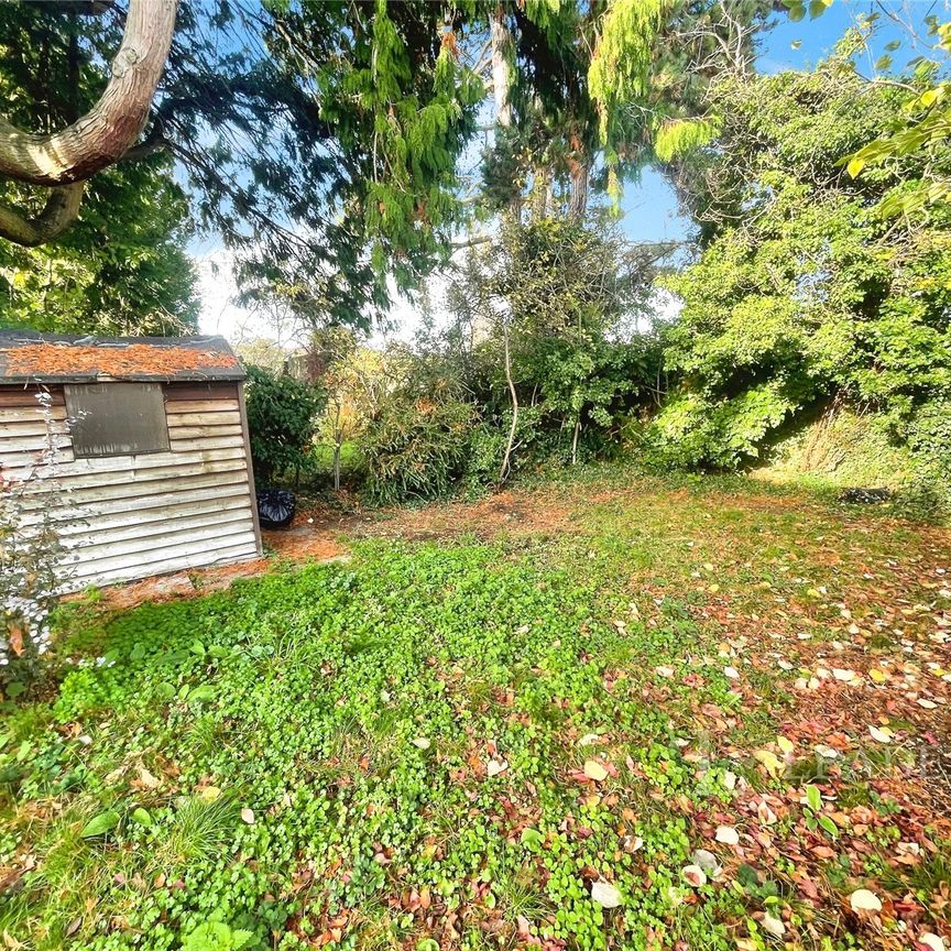 2 bedroom property to rent The Lawns, Mount Pleasant, St Albans, AL3 - Photo 1