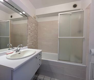 Appartement meublé 1 pièce(s) 25 m2 - BOX EN S-S - 8min de la GARE - Photo 4