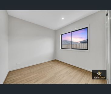 95 Surround Circuit, Bonnie Brook, Vic 3335 - Photo 5