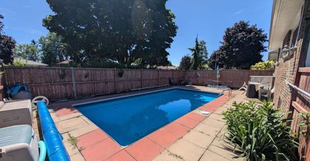 For Lease - 1380 Sarcee Street, Oshawa, Ontario - Photo 3