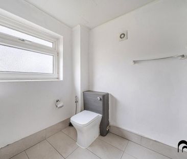 2 bedroom maisonette to rent - Photo 3