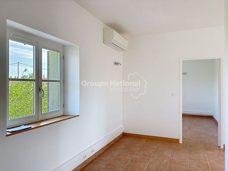 Appartement t2 en 1er étage Berre L'étang, - Photo 2