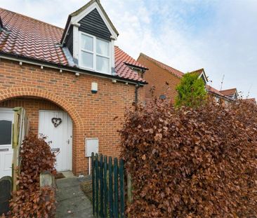 3 bedroom semi-detached house to rent - Photo 6