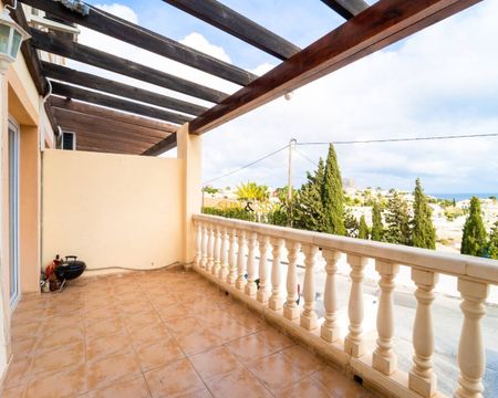 SEMI-DETACHED CHALET FOR RENT, 4 BEDROOMS AND 3 BATHROOMS IN CALPE - ALICANTE - Photo 4