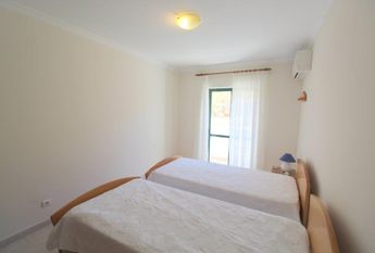 Apartamento T2, para arrendamento anual, próximo da praia em Albufeira, Algarve