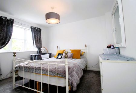 3 bedroom detached house to rent - Photo 5