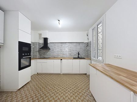 Appartement à louer - REIMS - HYPER CENTRE - Photo 4