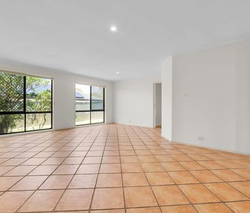 Family Home in Quiet Montgomery Park Estate - Photo 2