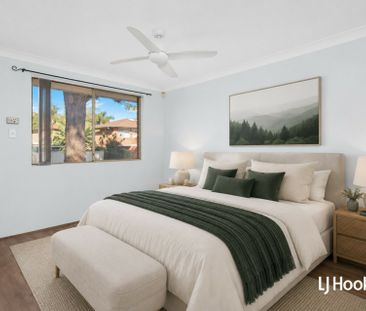 Semi-Detached Townhouse with Sunny, Light-Filled Appeal - Photo 3