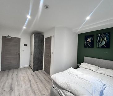 Studio to rent - Photo 1