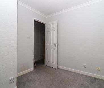 4 bedroom detached house to rent - Photo 6