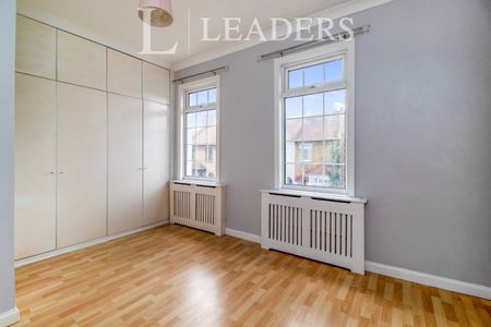 3 bedroom house to rent Maldon Road, Southend-on-Sea, SS2 - Photo 4