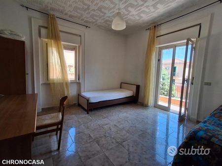 Camera pressi Villa Dante studente - Photo 3