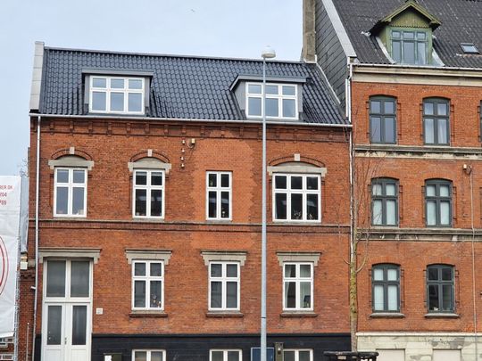 Skøn 3-værelses lejlighed midt i Odense C - Photo 1