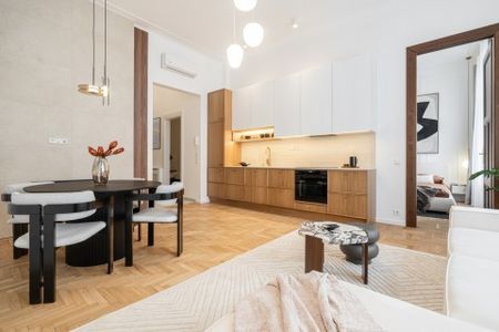 Petőfi Sándor utca (Pilvax köz) - Fotó 2