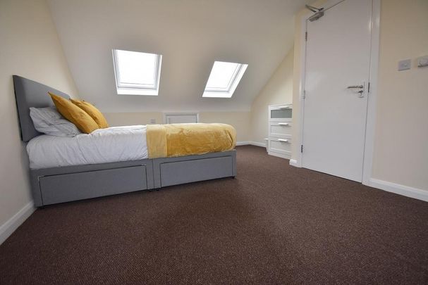 1 bedroom in a house share to rent - Photo 1